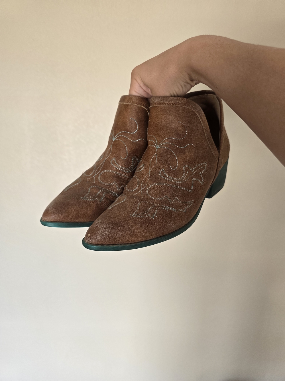 Women’s Brown Suede Embroidered Pointed Toe Ankle Shoes
